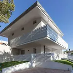 With Pool In 54751 Apartman *